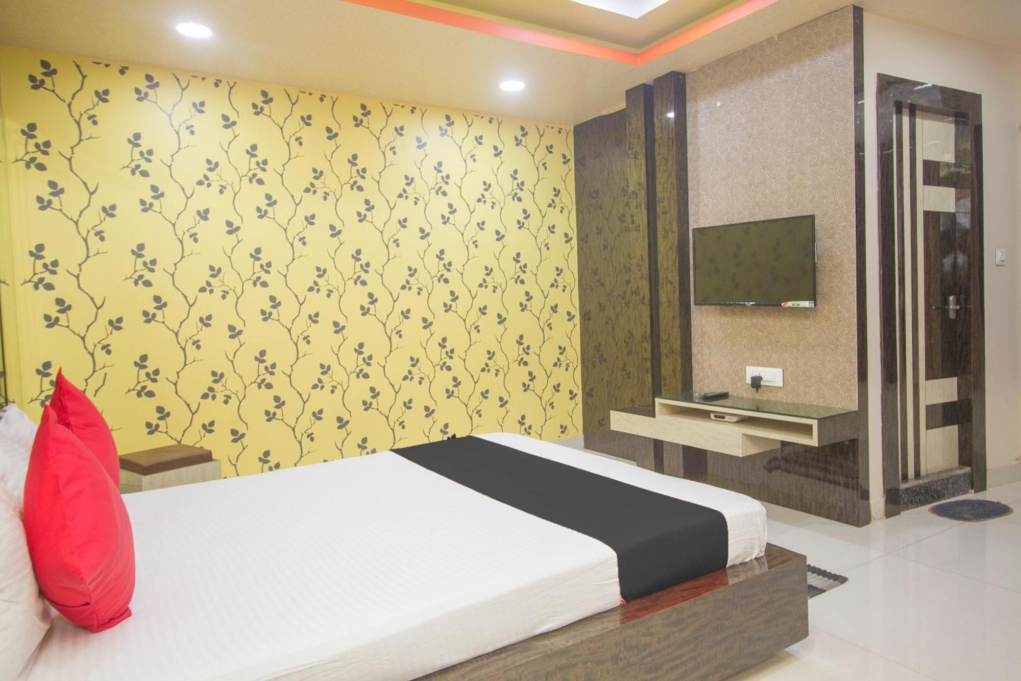 Capital O Stay In Koch Bihār Exterior foto