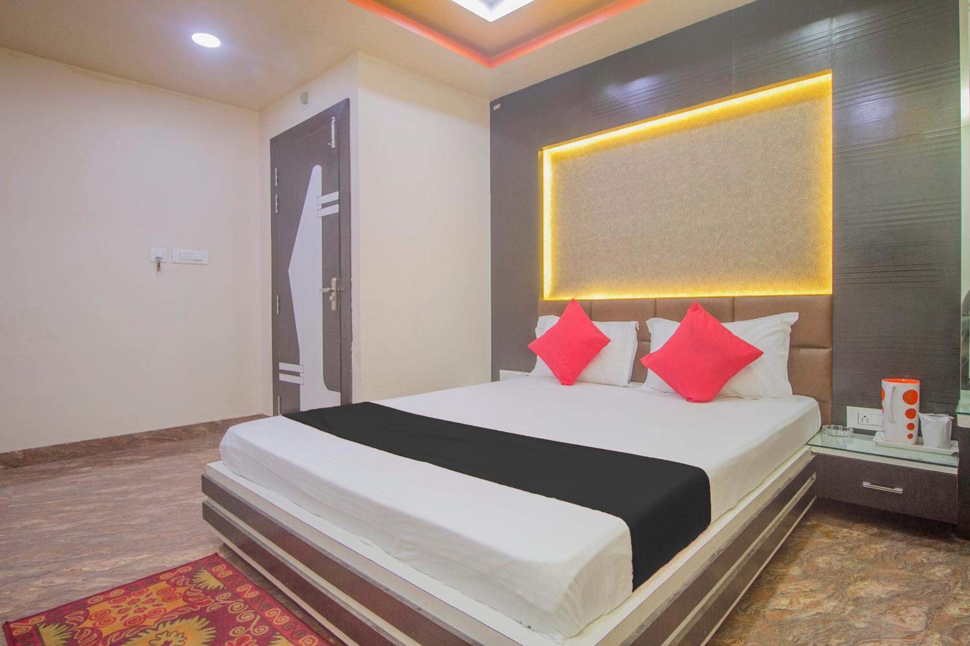 Capital O Stay In Koch Bihār Exterior foto