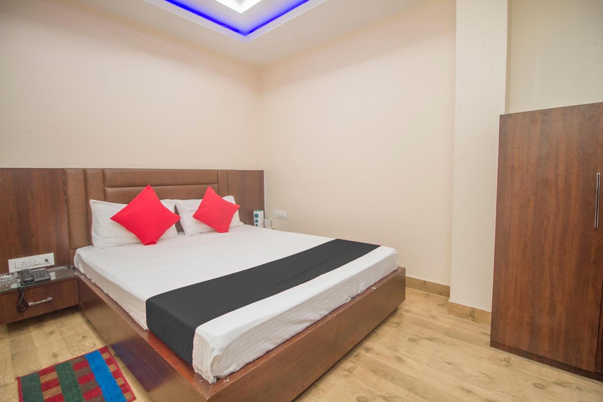 Capital O Stay In Koch Bihār Exterior foto